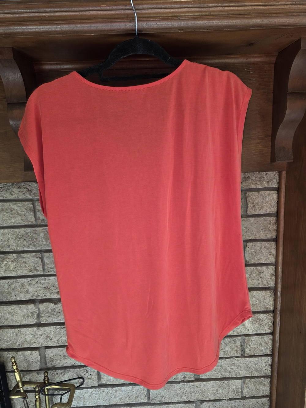 Green Envelope Coral Zip V-Neck Cap-Sleeve Top - Picture 5 of 6